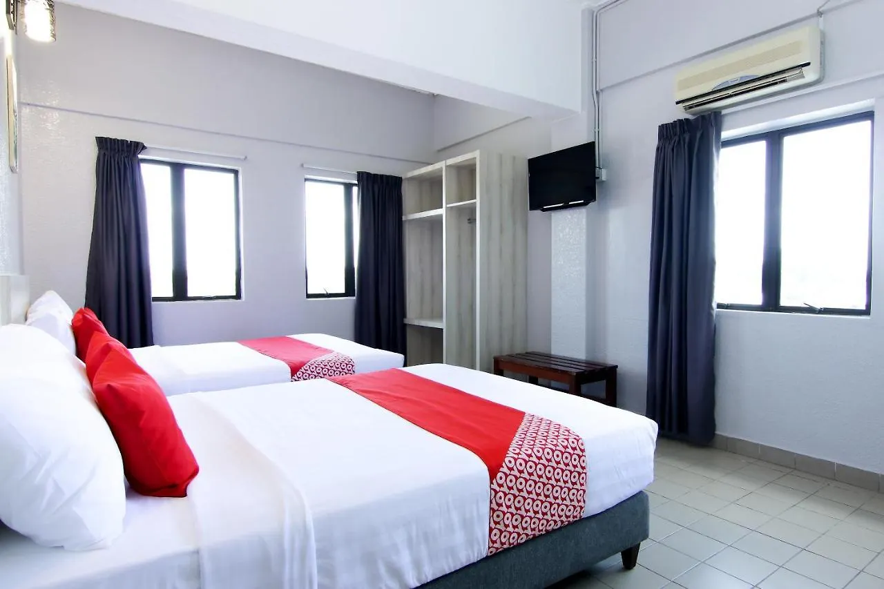 Oyo 89846 Lotus Inn Hotel Malacca 2*,  Malaysia